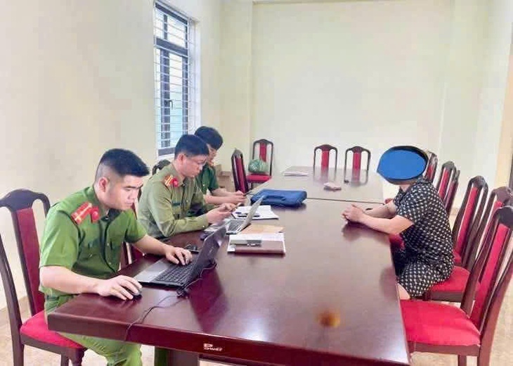 Loan tin 'thôi miên' sai sự thật lên mạng, chủ tài khoản Facebook bị công an xã triệu tập- Ảnh 1. Loan tin 'thôi miên' sai sự thật lên mạng, chủ tài khoản Facebook bị công an xã triệu tập- Ảnh 1.