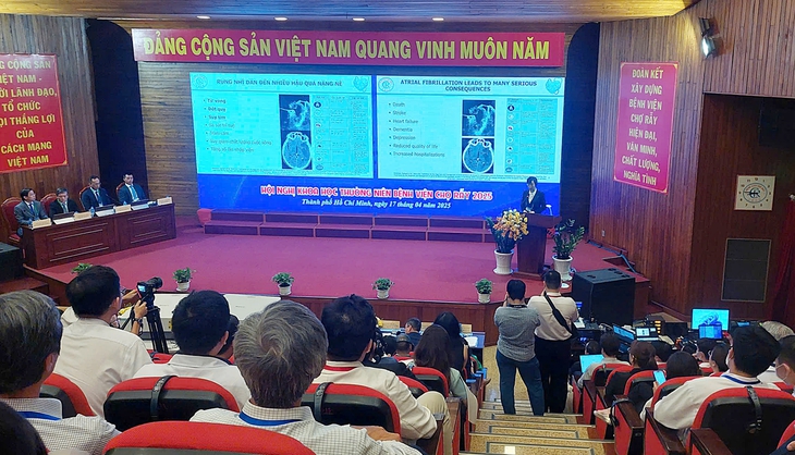 Thứ trưởng Nguyễn Tri Thức khai mạc Hội nghị khoa học thường niên BV Chợ Rẫy năm 2025- Ảnh 2.