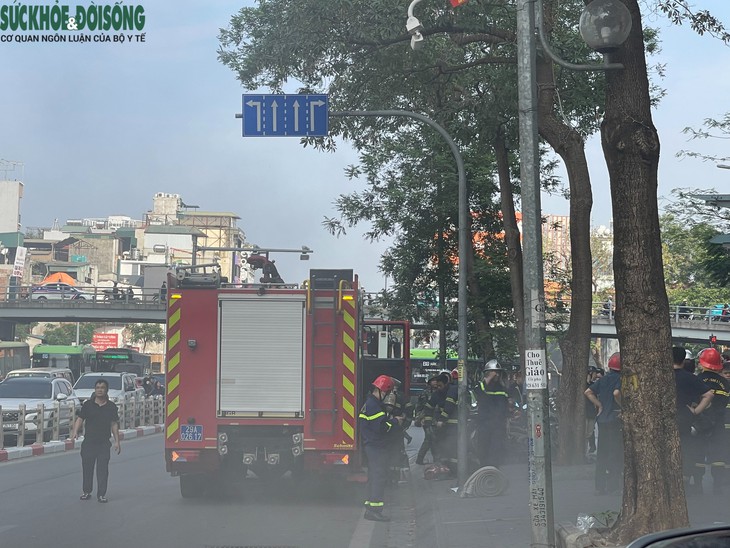 Hiện trường vụ cháy nhà cao tầng ở Thái Hà, Hà Nội- Ảnh 5.