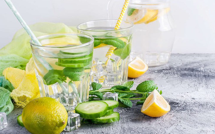 Uống nước detox có giảm được cân, thanh lọc cơ thể?