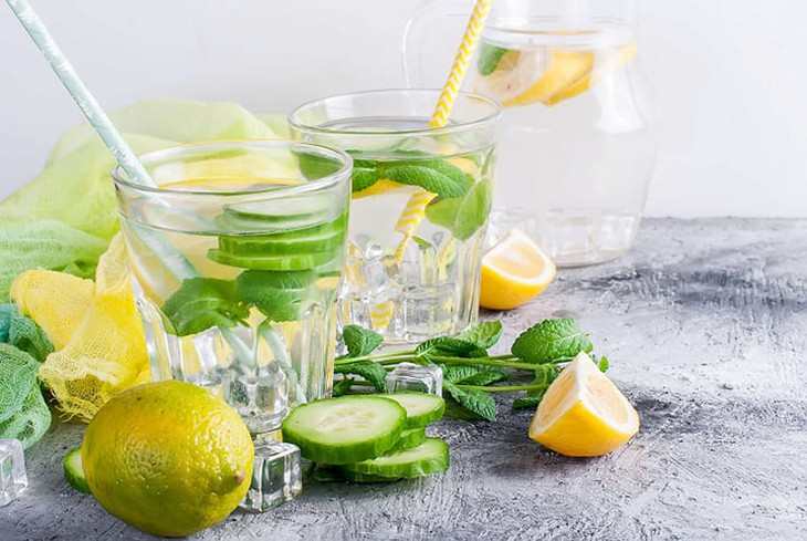 Uống nước detox có giảm được cân, thanh lọc cơ thể?- Ảnh 1.