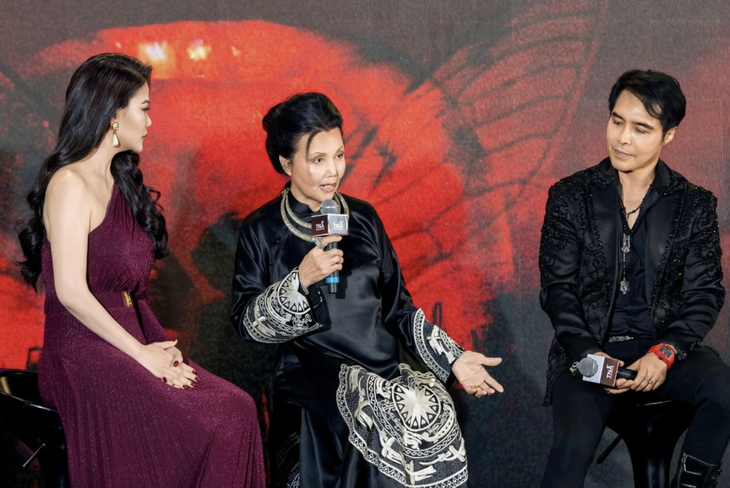 'Mỹ nhân Sài Gòn' Kiều Chinh: '68 năm qua nghệ thuật nuôi sống tôi'- Ảnh 1. 'Mỹ nhân Sài Gòn' Kiều Chinh: '68 năm qua nghệ thuật nuôi sống tôi'- Ảnh 1.