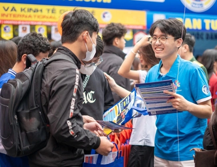 Điểm sàn đánh giá năng lực, tư duy vào các trường đại học top đầu 2025- Ảnh 1. Điểm sàn đánh giá năng lực, tư duy vào các trường đại học top đầu 2025- Ảnh 1.