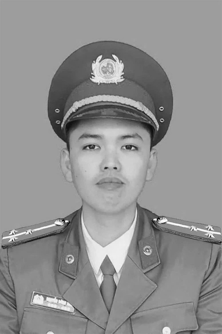 Thăng hàm vượt cấp Thượng úy Nguyễn Đăng Khải hy sinh khi bắt tội phạm ở Quảng Ninh- Ảnh 2. Thăng hàm vượt cấp Thượng úy Nguyễn Đăng Khải hy sinh khi bắt tội phạm ở Quảng Ninh- Ảnh 2.