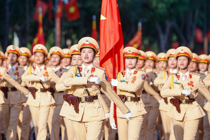 Thủ tướng động viên các lực lượng tham gia diễu binh, diễu hành- Ảnh 4.