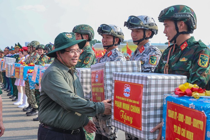 Thủ tướng động viên các lực lượng tham gia diễu binh, diễu hành- Ảnh 2.