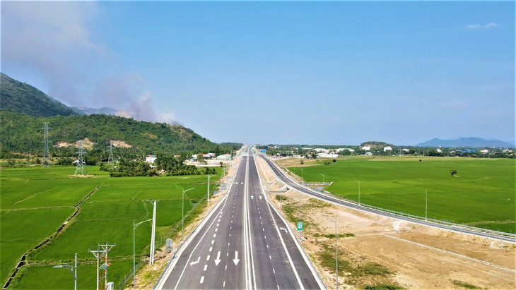 Chính thức thông xe cao tốc Vân Phong - Nha Trang- Ảnh 2.
