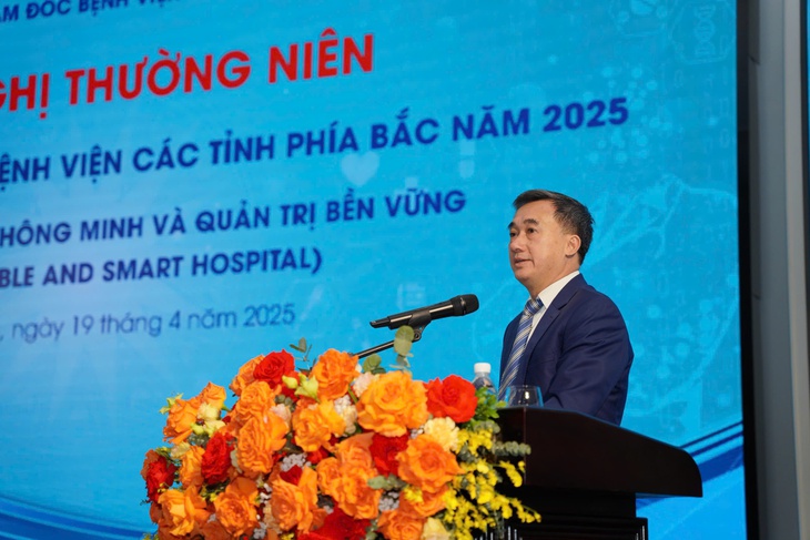 Thứ trưởng Bộ Y tế: 'Mỗi người dân được khám sức khoẻ định kỳ, hướng đến mục tiêu miễn viện phí toàn dân'- Ảnh 1. Thứ trưởng Bộ Y tế: 'Mỗi người dân được khám sức khoẻ định kỳ, hướng đến mục tiêu miễn viện phí toàn dân'- Ảnh 1.