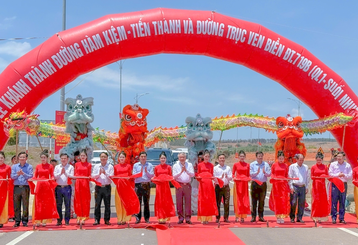Bình Thuận khánh thành hai công trình giao thông hơn 1.700 tỉ đồng- Ảnh 1.