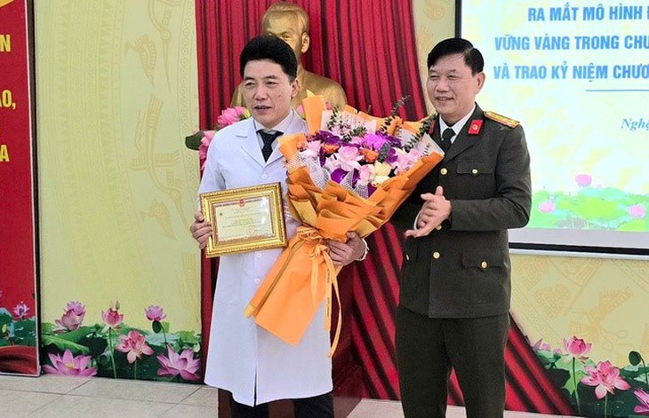 Ra mắt mô hình điểm 'An toàn trên không gian mạng, vững vàng trong chuyển đổi số' tại Bệnh viện Sản Nhi Nghệ An- Ảnh 5.