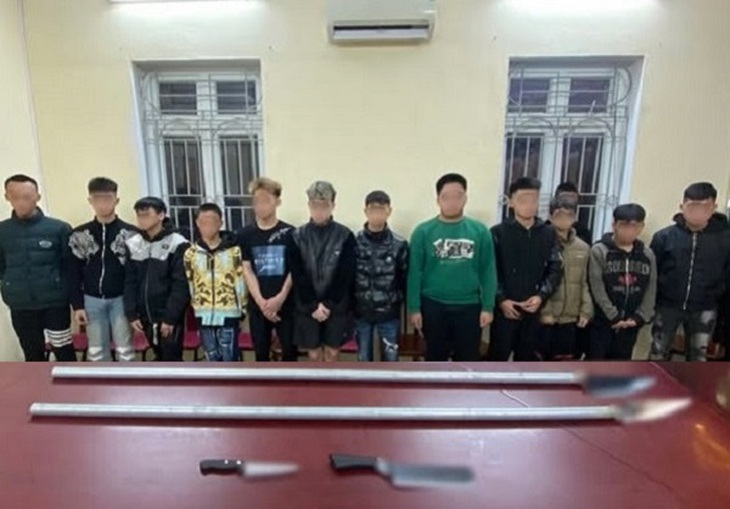 Kịp thời ngăn chặn 2 nhóm thanh niên đem hung khí giải quyết mâu thuẫn- Ảnh 1.