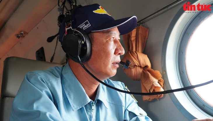 'Phi đội ta' sẵn sàng xuất kích, tỏa sáng trên bầu trời TP Hồ Chí Minh dịp Lễ kỷ niệm 30/4- Ảnh 17. 'Phi đội ta' sẵn sàng xuất kích, tỏa sáng trên bầu trời TP Hồ Chí Minh dịp Lễ kỷ niệm 30/4- Ảnh 17.