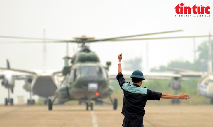 'Phi đội ta' sẵn sàng xuất kích, tỏa sáng trên bầu trời TP Hồ Chí Minh dịp Lễ kỷ niệm 30/4- Ảnh 19. 'Phi đội ta' sẵn sàng xuất kích, tỏa sáng trên bầu trời TP Hồ Chí Minh dịp Lễ kỷ niệm 30/4- Ảnh 19.