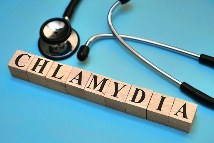 Các triệu chứng chính của bệnh Chlamydia ở phụ nữ- Ảnh 1.