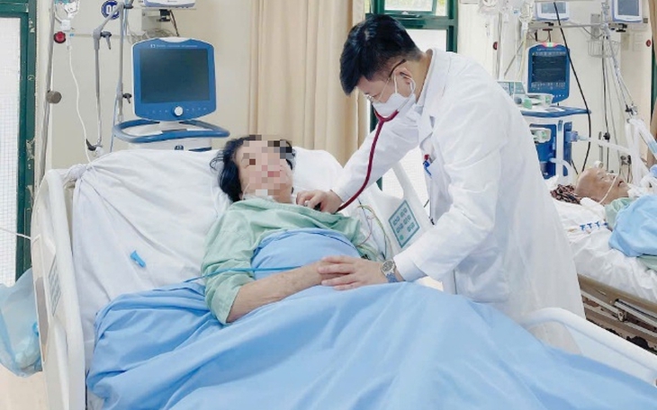 Can thiệp kịp thời, cứu sống bệnh nhân tắc động mạch thân nền nguy kịch- Ảnh 4.