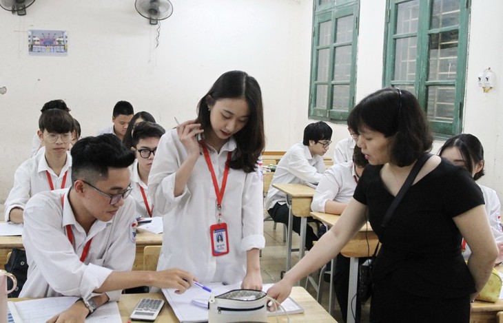 Bộ GD&ĐT hướng dẫn tổ chức ôn thi tốt nghiệp THPT 2025- Ảnh 1.