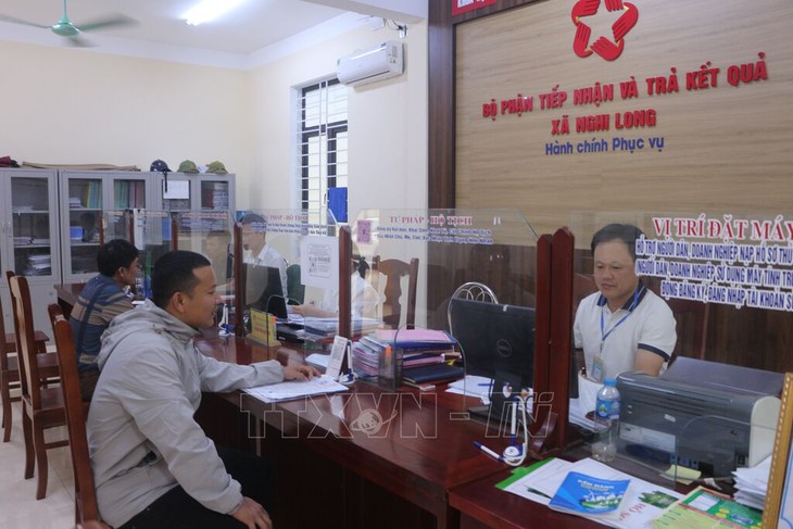 Tiền lương tháng để tính hưởng chính sách về hưu trước tuổi do sắp xếp bộ máy?- Ảnh 1. Tiền lương tháng để tính hưởng chính sách về hưu trước tuổi do sắp xếp bộ máy?- Ảnh 1.