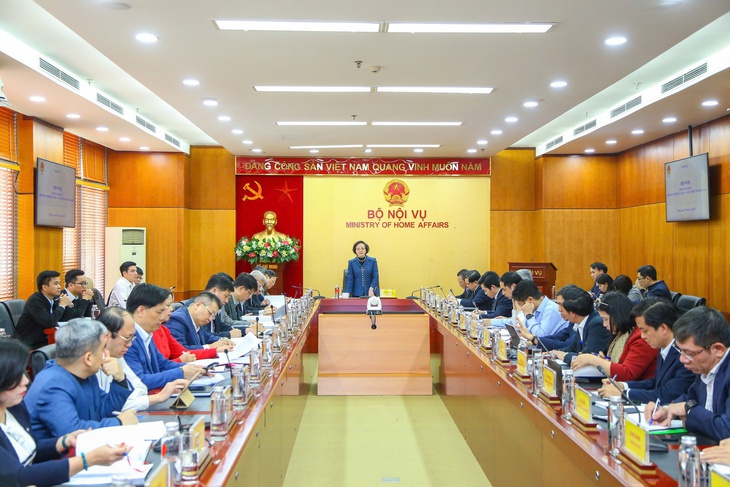 Bộ trưởng Bộ Nội vụ: Chính quyền cấp xã mới sẽ vận hành từ 1/7, cấp tỉnh vận hành sau 30/8- Ảnh 1.