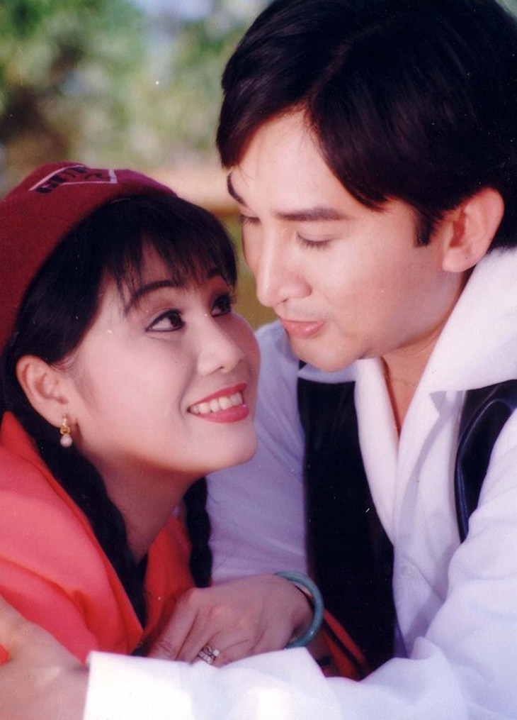 Được mệnh danh 'nữ hoàng băng đĩa nhạc' thập niên 1990, nữ ca sĩ 'Mưa bụi' đỉnh cao sự nghiệp bất ngờ rời showbiz- Ảnh 5. Được mệnh danh 'nữ hoàng băng đĩa nhạc' thập niên 1990, nữ ca sĩ 'Mưa bụi' đỉnh cao sự nghiệp bất ngờ rời showbiz- Ảnh 5.