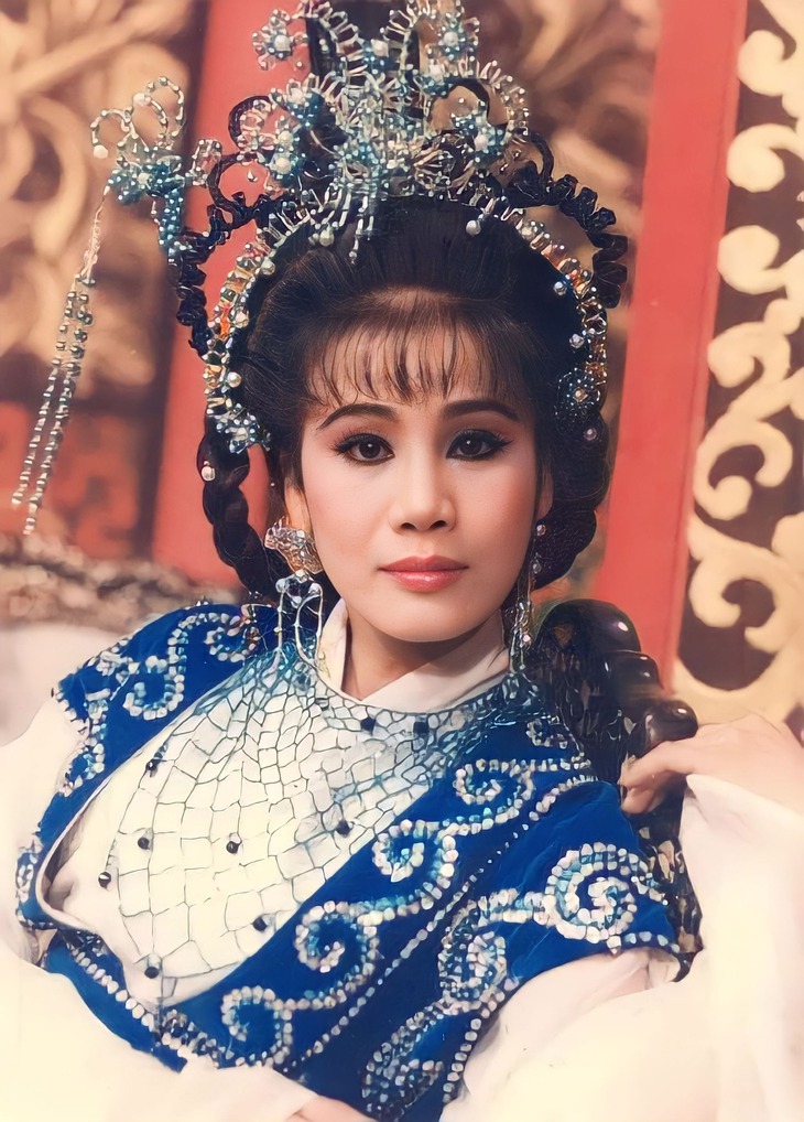 Nữ nghệ sĩ cải lương chỉ thử hát tân nhạc trong Nữ nghệ sĩ cải lương chỉ thử hát tân nhạc trong