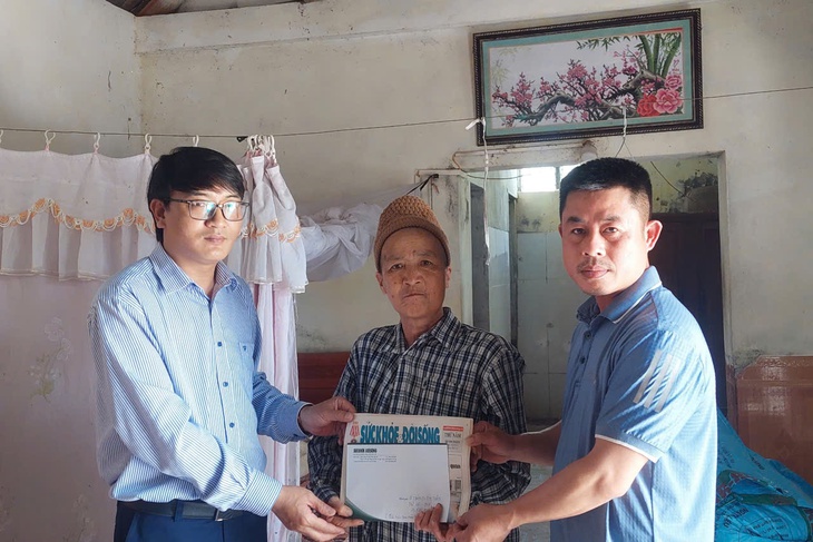 Hơi ấm tình người đến với bà Toản đơn thân, khốn khó, mắc bệnh ung thư- Ảnh 1. Hơi ấm tình người đến với bà Toản đơn thân, khốn khó, mắc bệnh ung thư- Ảnh 1.
