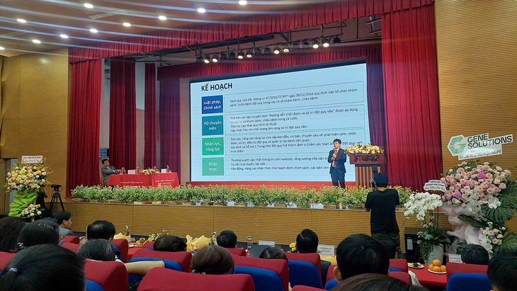 Thứ trưởng Bộ Y tế mong cộng đồng gia tăng kiến thức về đột quỵ để phòng ngừa hiệu quả- Ảnh 2.