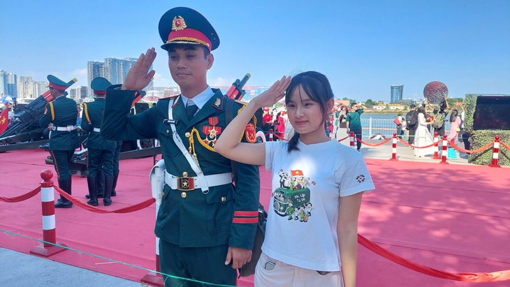 Trưởng Ban Tuyên giáo và Dân vận Trung ương động viên lực lượng diễu binh, diễu hành- Ảnh 3.