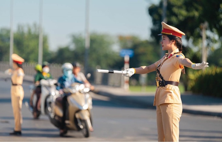 Thủ tướng giao Bộ Xây dựng chỉ đạo đơn vị đăng kiểm chuẩn hóa thiết bị ghi hình, chống bỏ quên trẻ em trên xe- Ảnh 1.