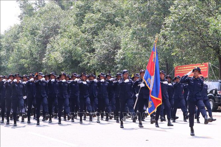 Quân đội Lào và Campuchia tập luyện tại Bình Dương, chuẩn bị cho lễ diễu binh- Ảnh 8. Quân đội Lào và Campuchia tập luyện tại Bình Dương, chuẩn bị cho lễ diễu binh- Ảnh 8.