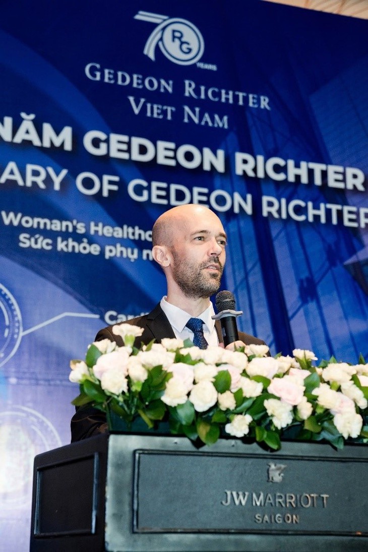 Gedeon Richter: công ty dược phẩm Hungary kỷ niệm 70 năm hiện diện tại Việt Nam- Ảnh 1. Gedeon Richter: công ty dược phẩm Hungary kỷ niệm 70 năm hiện diện tại Việt Nam- Ảnh 1.