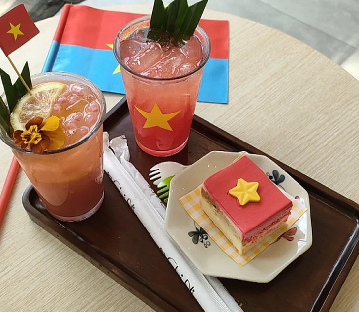 Mãn nhãn với những 'chiếc bánh yêu nước' vô cùng ý nghĩa trước thềm 30/4- Ảnh 3. Mãn nhãn với những 'chiếc bánh yêu nước' vô cùng ý nghĩa trước thềm 30/4- Ảnh 3.