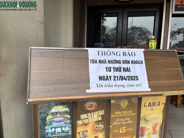 Các cửa hàng chuyển đồ đạc ra khỏi tòa nhà Hàm cá mập để chuẩn bị phá dỡ- Ảnh 3.