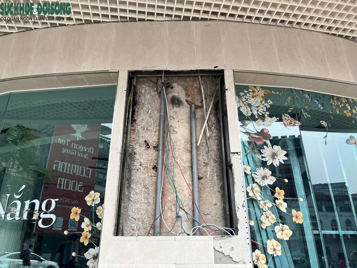 Các cửa hàng chuyển đồ đạc ra khỏi tòa nhà Hàm cá mập để chuẩn bị phá dỡ- Ảnh 9.