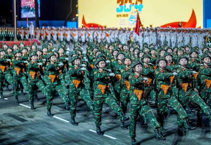 Những lưu ý khi đi xem lễ diễu binh, diễu hành dịp 30/4 tại TP Hồ Chí Minh- Ảnh 1. Những lưu ý khi đi xem lễ diễu binh, diễu hành dịp 30/4 tại TP Hồ Chí Minh- Ảnh 1.