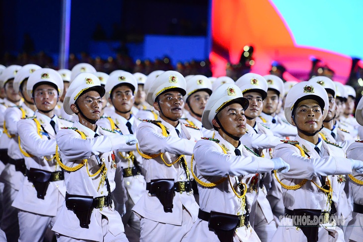 Màn trống hội lớn nhất Việt Nam vang rền tại buổi tổng hợp luyện diễu binh, diễu hành lần 2- Ảnh 12.