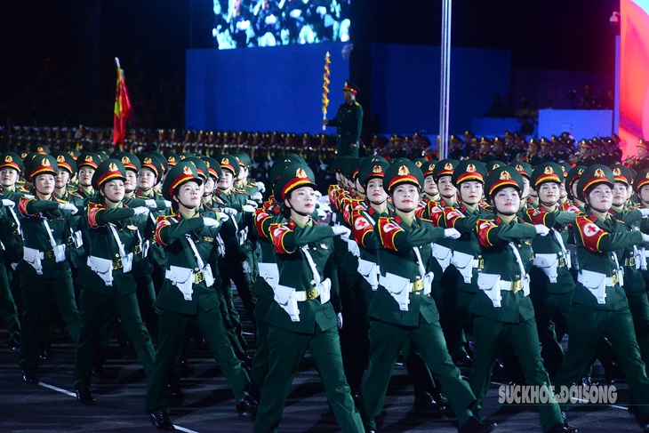 Màn trống hội lớn nhất Việt Nam vang rền tại buổi tổng hợp luyện diễu binh, diễu hành lần 2- Ảnh 10.
