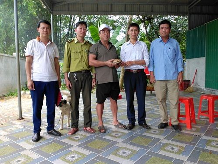 Nhiều lần cứu hộ loài động vật hoang dã cực quý hiếm có biệt tài 'đóng hộp' bản thân- Ảnh 3. Nhiều lần cứu hộ loài động vật hoang dã cực quý hiếm có biệt tài 'đóng hộp' bản thân- Ảnh 3.