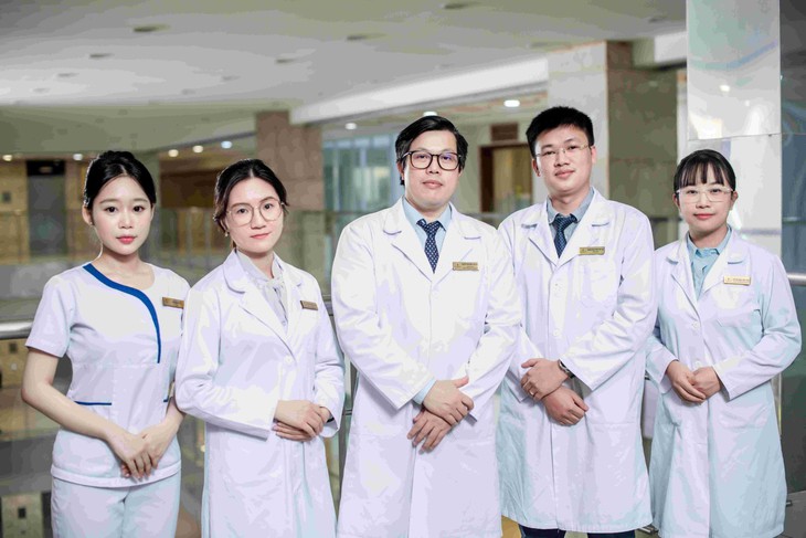 Vinmec được công nhận là Trung tâm xuất sắc về Dị ứng - Miễn dịch nhờ góp phần chuẩn hóa và nâng cao năng lực toàn ngành- Ảnh 3. Vinmec được công nhận là Trung tâm xuất sắc về Dị ứng - Miễn dịch nhờ góp phần chuẩn hóa và nâng cao năng lực toàn ngành- Ảnh 3.