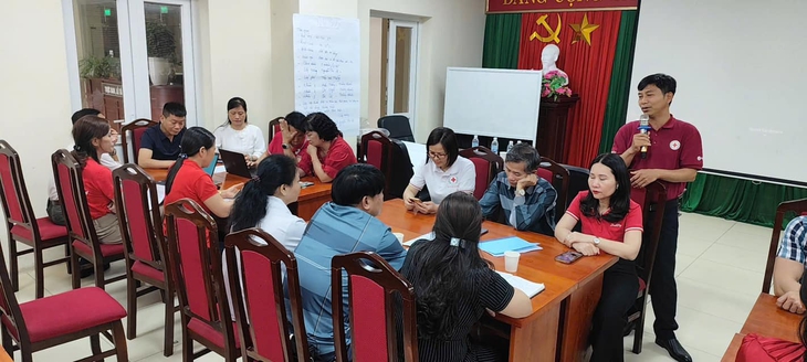 Tăng cường năng lực cộng đồng ứng phó thiên tai cho cán bộ Hội Chữ thập đỏ- Ảnh 1. Tăng cường năng lực cộng đồng ứng phó thiên tai cho cán bộ Hội Chữ thập đỏ- Ảnh 1.