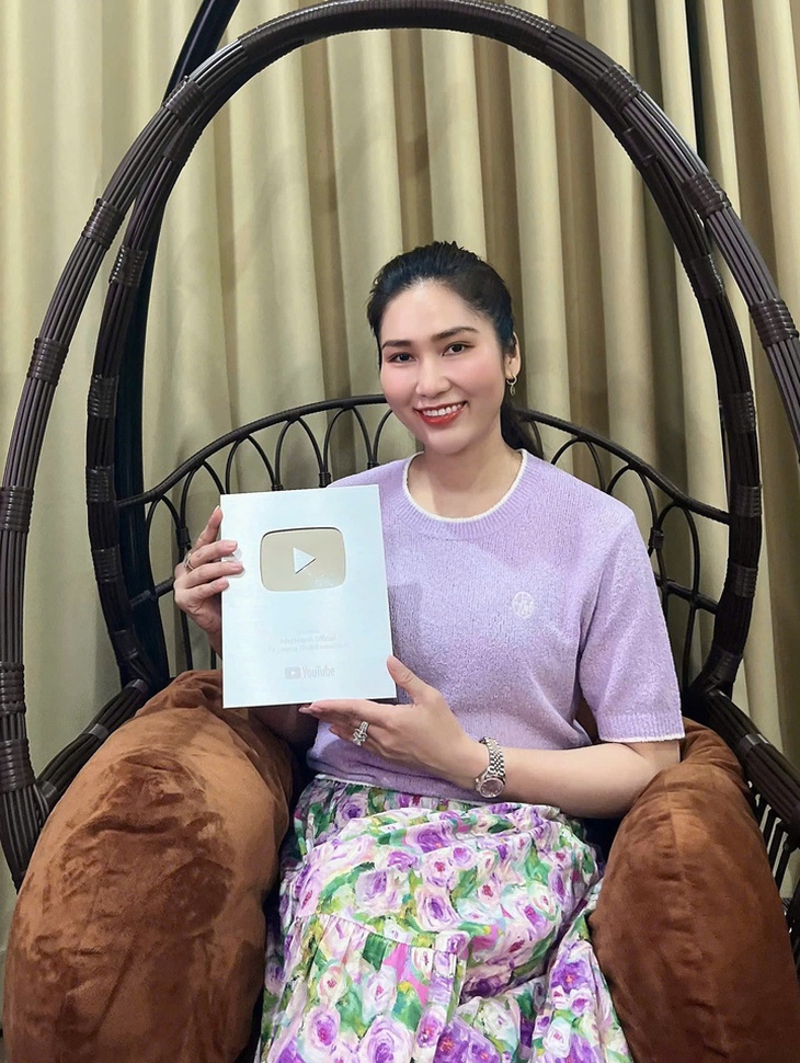 NSƯT Như Huỳnh đưa cải lương 'lên sóng' YouTube, gìn giữ nghệ thuật truyền thống- Ảnh 1. NSƯT Như Huỳnh đưa cải lương 'lên sóng' YouTube, gìn giữ nghệ thuật truyền thống- Ảnh 1.