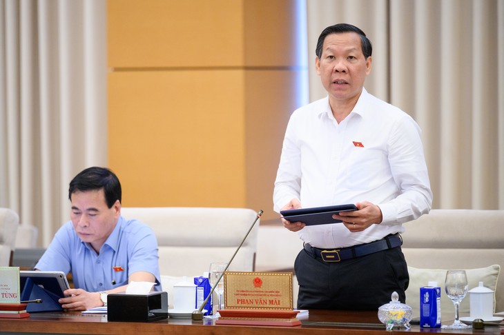 Giảm 2% thuế VAT tới hết 2026 để kích cầu tiêu dùng, ứng phó với biến động kinh tế thế giới- Ảnh 3.