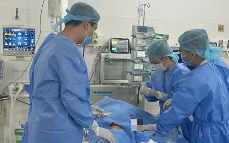 2 bệnh viện cùng cứu bệnh nhân tự uống 140 viên thuốc điều trị tăng huyết áp