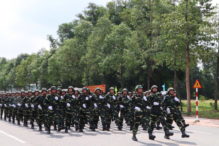 Tinh thần hữu nghị quốc tế trong dịp diễu binh, diễu hành 30/4- Ảnh 1.