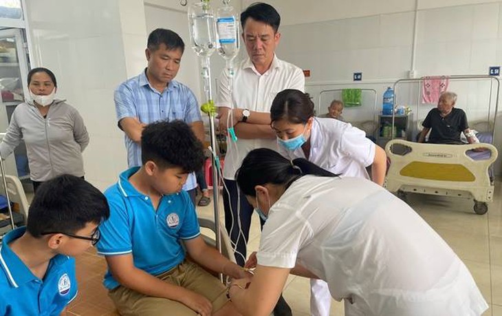 Điều tra nguyên nhân 27 học sinh Trường Tiểu học Nước Hai, Cao Bằng nhập viện- Ảnh 2. Điều tra nguyên nhân 27 học sinh Trường Tiểu học Nước Hai, Cao Bằng nhập viện- Ảnh 2.