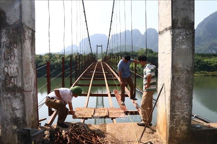 Chủ tịch tỉnh chịu trách nhiệm nếu để xảy ra sự cố liên quan đến cầu treo- Ảnh 1.