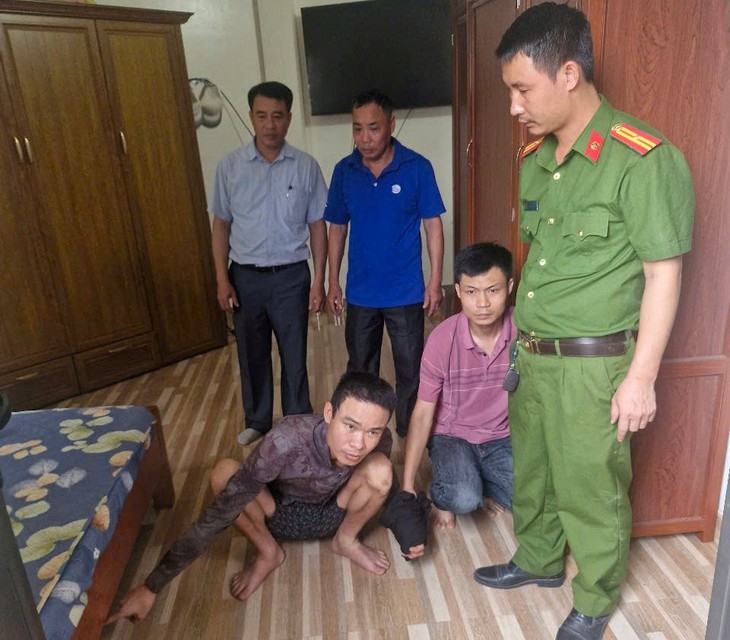 Bất ngờ hành động của gã thanh niên sau khi sử dụng ma túy đá- Ảnh 1. Bất ngờ hành động của gã thanh niên sau khi sử dụng ma túy đá- Ảnh 1.