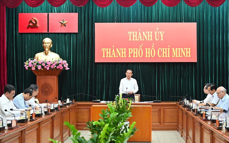 Bí thư Thành ủy TPHCM: Công tác y tế trong Lễ Kỷ niệm 50 năm Ngày Giải phóng miền Nam, thống nhất đất nước phải chuẩn bị thật chu đáo
