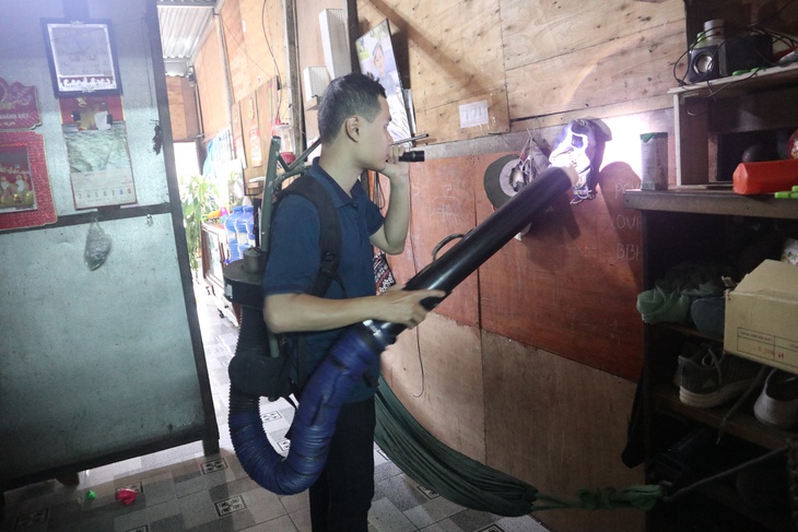 Xử lý triệt để các ổ dịch sốt xuất huyết ngay từ khi xuất hiện- Ảnh 2.