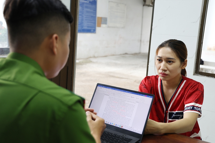 Bắt đôi nam nữ đột nhập trộm cắp hơn 80 điện thoại di động- Ảnh 1. Bắt đôi nam nữ đột nhập trộm cắp hơn 80 điện thoại di động- Ảnh 1.