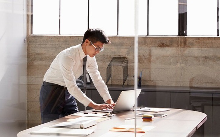 Đi làm ngày lễ 30/4 và 1/5, người lao động có thể nhận lương 490%